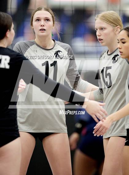 Thumbnail 3 in Allen vs Guyer photogallery.