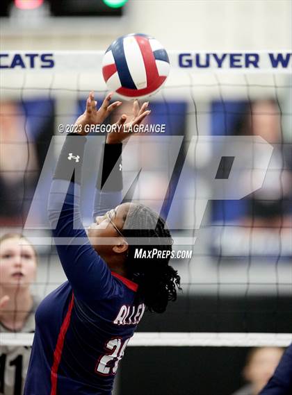 Thumbnail 3 in Allen vs Guyer photogallery.