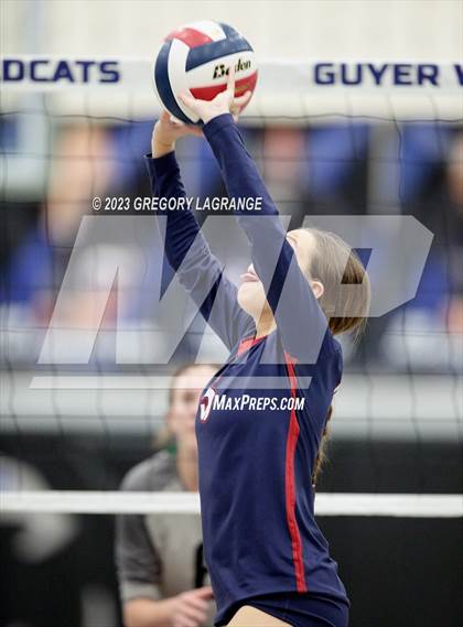 Thumbnail 3 in Allen vs Guyer photogallery.