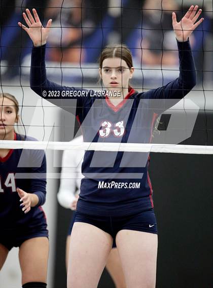 Thumbnail 3 in Allen vs Guyer photogallery.