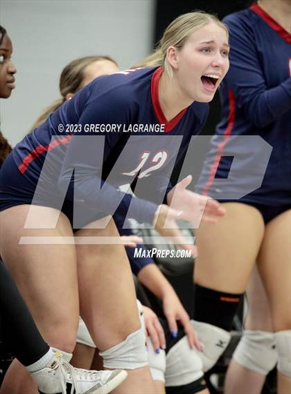 Thumbnail 3 in Allen vs Guyer photogallery.