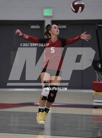 Thumbnail 2 in Mountain Ridge @ Cedar Valley (Sophomore) photogallery.