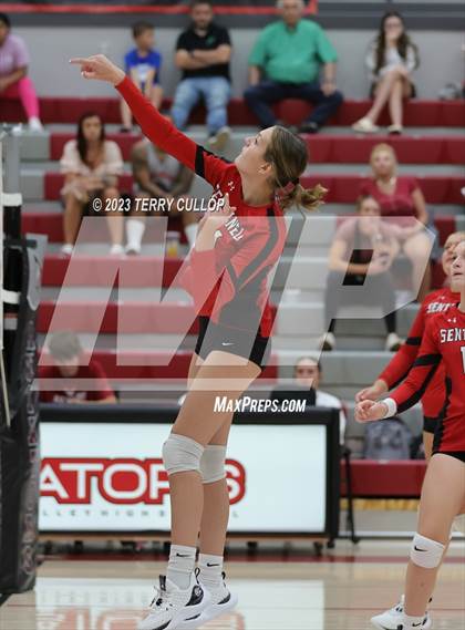 Thumbnail 2 in Mountain Ridge @ Cedar Valley (Sophomore) photogallery.