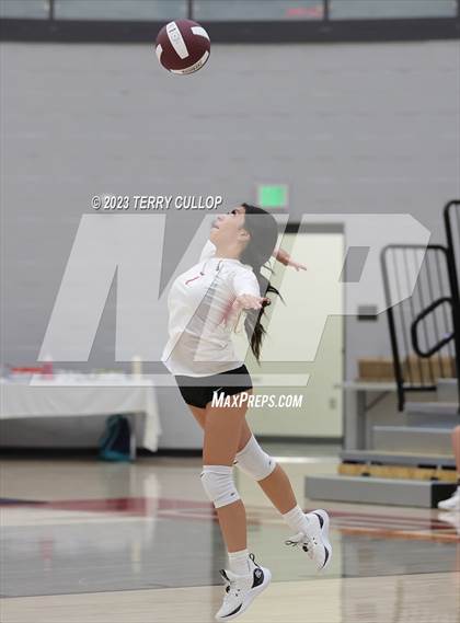 Thumbnail 3 in Mountain Ridge @ Cedar Valley (Sophomore) photogallery.