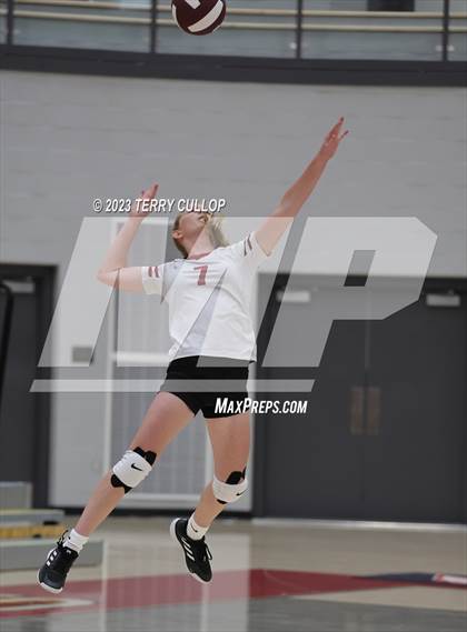 Thumbnail 3 in Mountain Ridge @ Cedar Valley (Sophomore) photogallery.