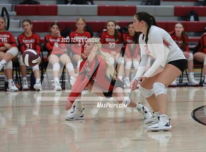 Thumbnail 2 in Mountain Ridge @ Cedar Valley (Sophomore) photogallery.