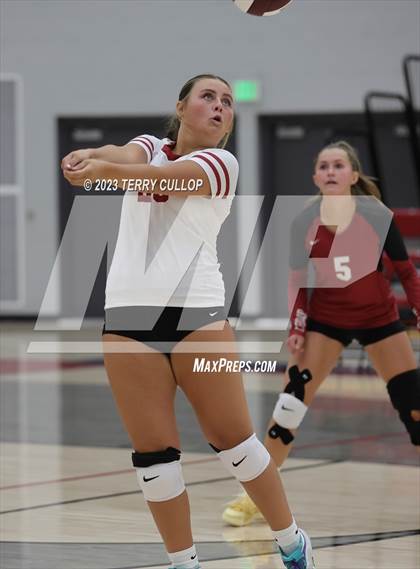 Thumbnail 1 in Mountain Ridge @ Cedar Valley (Sophomore) photogallery.