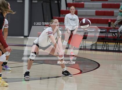 Thumbnail 2 in Mountain Ridge @ Cedar Valley (Sophomore) photogallery.