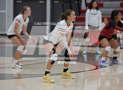 Thumbnail 2 in Mountain Ridge @ Cedar Valley (Sophomore) photogallery.
