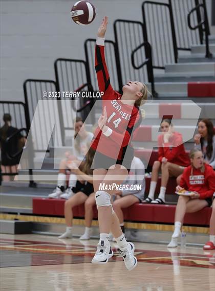 Thumbnail 2 in Mountain Ridge @ Cedar Valley (Sophomore) photogallery.
