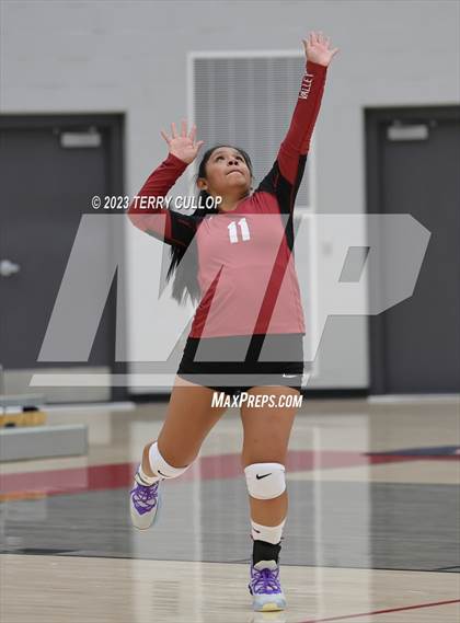 Thumbnail 3 in Mountain Ridge @ Cedar Valley (Sophomore) photogallery.