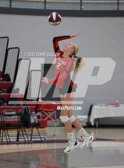 Thumbnail 3 in Mountain Ridge @ Cedar Valley (Sophomore) photogallery.