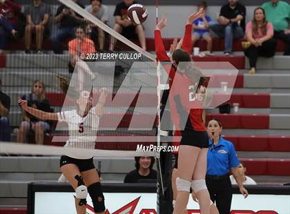 Thumbnail 2 in Mountain Ridge @ Cedar Valley (Sophomore) photogallery.