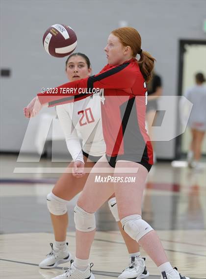 Thumbnail 1 in Mountain Ridge @ Cedar Valley (Sophomore) photogallery.