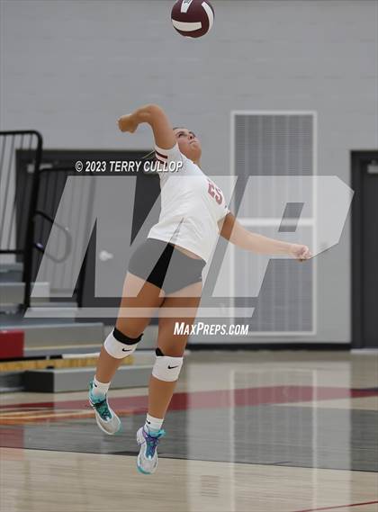 Thumbnail 3 in Mountain Ridge @ Cedar Valley (Sophomore) photogallery.
