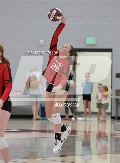Thumbnail 1 in Mountain Ridge @ Cedar Valley (Sophomore) photogallery.