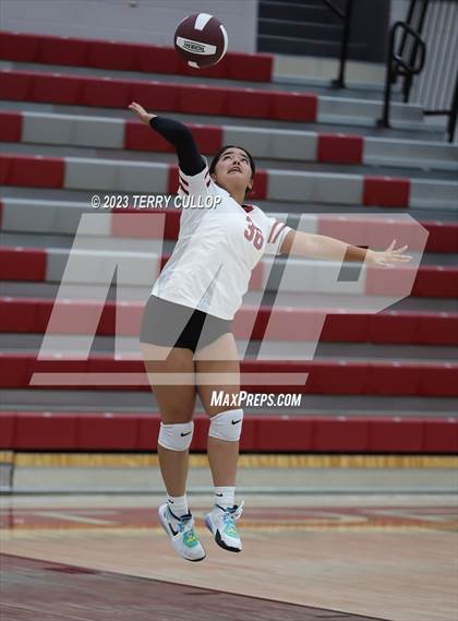 Thumbnail 2 in Mountain Ridge @ Cedar Valley (Sophomore) photogallery.