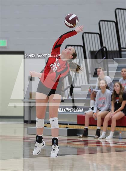 Thumbnail 3 in Mountain Ridge @ Cedar Valley (Sophomore) photogallery.