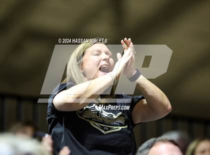 Thumbnail 1 in Jefferson vs. Calhoun (GHSA 3A State Finals) photogallery.