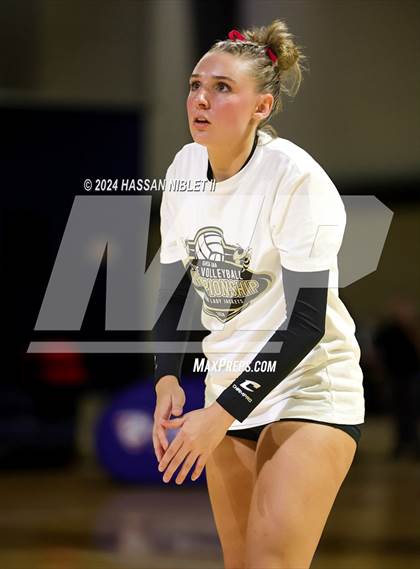 Thumbnail 3 in Jefferson vs. Calhoun (GHSA 3A State Finals) photogallery.