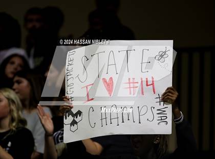 Thumbnail 3 in Jefferson vs. Calhoun (GHSA 3A State Finals) photogallery.
