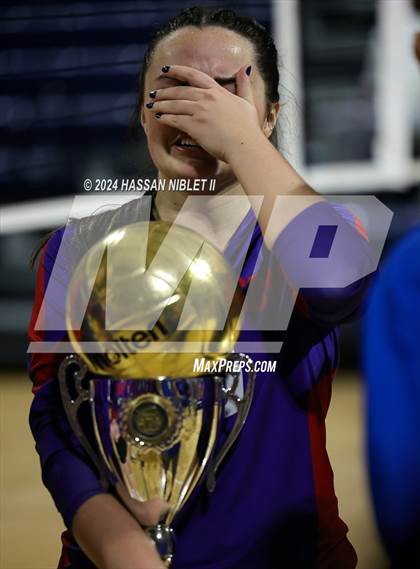 Thumbnail 1 in Jefferson vs. Calhoun (GHSA 3A State Finals) photogallery.
