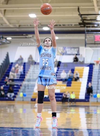 Thumbnail 2 in Bishop Grimes vs West Genesee photogallery.