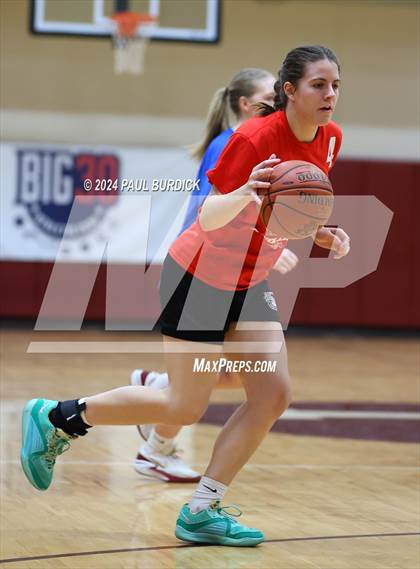 Thumbnail 2 in Big 30 AllStar Classic PA vs NY photogallery.