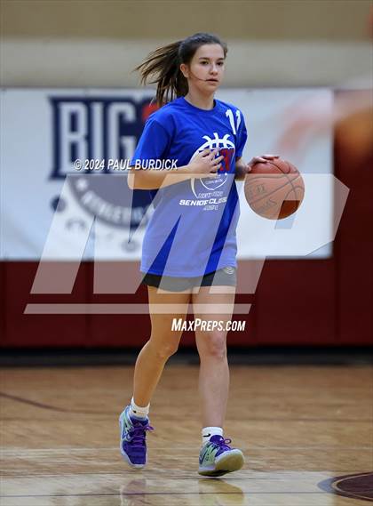 Thumbnail 2 in Big 30 AllStar Classic PA vs NY photogallery.
