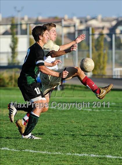 Thumbnail 2 in El Camino @ Whitney photogallery.
