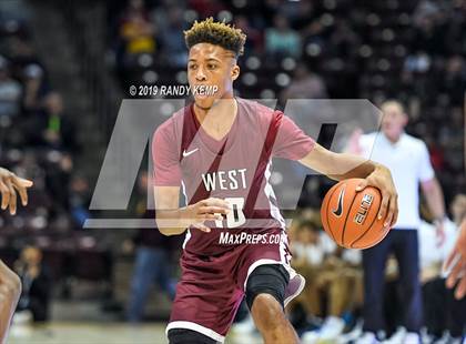 Thumbnail 2 in Belleville West vs Shadow Mountain (Bass Pro Shop Tournament of Champions) photogallery.