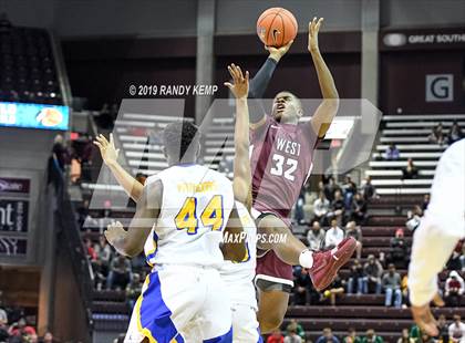 Thumbnail 1 in Belleville West vs Shadow Mountain (Bass Pro Shop Tournament of Champions) photogallery.