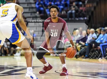 Thumbnail 2 in Belleville West vs Shadow Mountain (Bass Pro Shop Tournament of Champions) photogallery.
