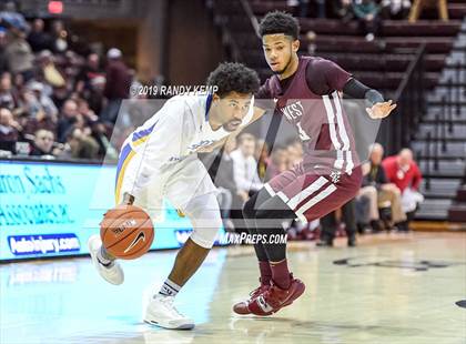 Thumbnail 3 in Belleville West vs Shadow Mountain (Bass Pro Shop Tournament of Champions) photogallery.