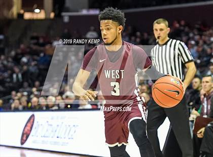 Thumbnail 3 in Belleville West vs Shadow Mountain (Bass Pro Shop Tournament of Champions) photogallery.