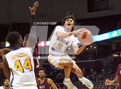 Thumbnail 3 in Belleville West vs Shadow Mountain (Bass Pro Shop Tournament of Champions) photogallery.
