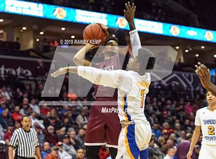 Thumbnail 3 in Belleville West vs Shadow Mountain (Bass Pro Shop Tournament of Champions) photogallery.