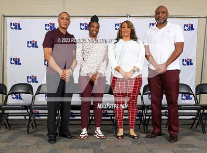 Thumbnail 3 in Pearland vs. DeSoto (UIL 6A Basketball State Semifinal Medal Ceremony) photogallery.