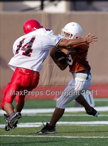 Thumbnail 2 in South Houston Freshman B @ Alvin Freshman White photogallery.