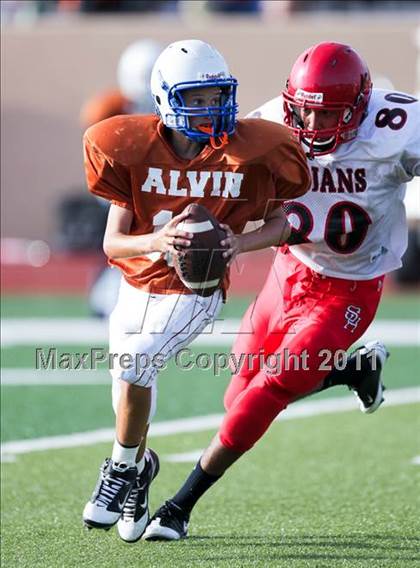 Thumbnail 3 in South Houston Freshman B @ Alvin Freshman White photogallery.