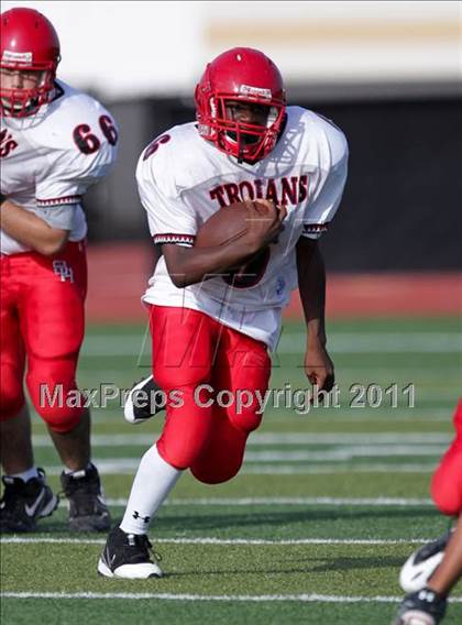 Thumbnail 3 in South Houston Freshman B @ Alvin Freshman White photogallery.