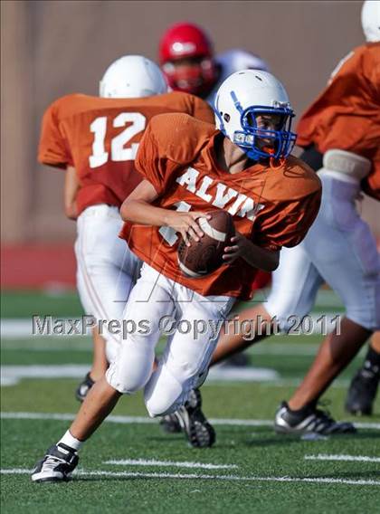 Thumbnail 3 in South Houston Freshman B @ Alvin Freshman White photogallery.