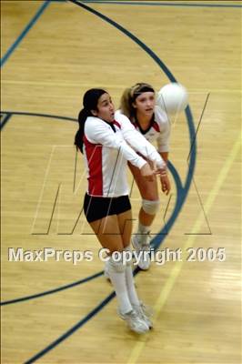 Thumbnail 2 in Mira Costa vs Redondo Union (D2-AA Section Final) photogallery.