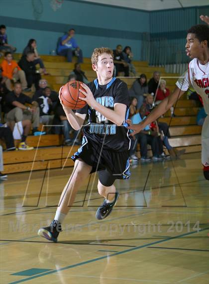 Thumbnail 3 in Clovis North vs. Pleasant Grove (Adidas Challenge) photogallery.