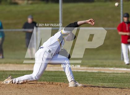 Thumbnail 2 in Shoreham Wading River vs Center Moriches photogallery.