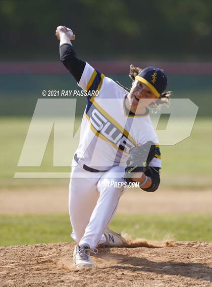 Thumbnail 3 in Shoreham Wading River vs Center Moriches photogallery.