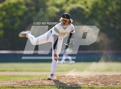 Thumbnail 3 in Shoreham Wading River vs Center Moriches photogallery.