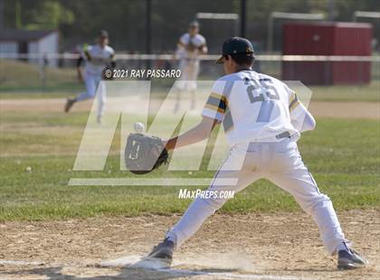 Thumbnail 3 in Shoreham Wading River vs Center Moriches photogallery.