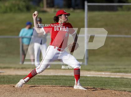 Thumbnail 2 in Shoreham Wading River vs Center Moriches photogallery.