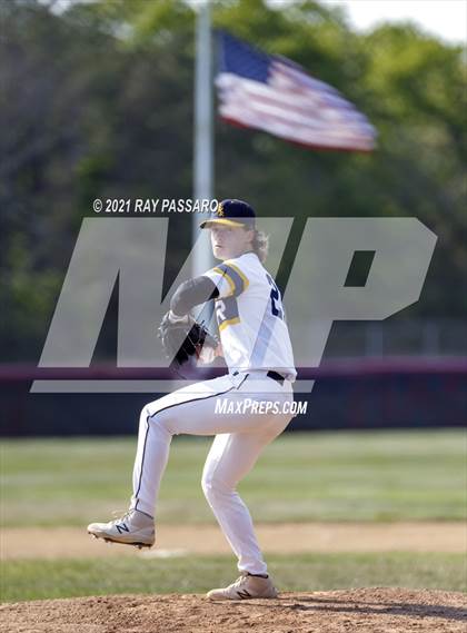 Thumbnail 3 in Shoreham Wading River vs Center Moriches photogallery.